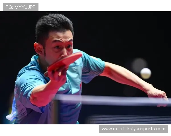 乒乓亚洲杯黄镇廷线路切换快，对手防守顾此失彼